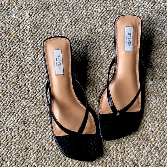 Steve Madden | Shoes | Steve Madden Tavin Black Kitten Heel Sandal 95 | Poshmark